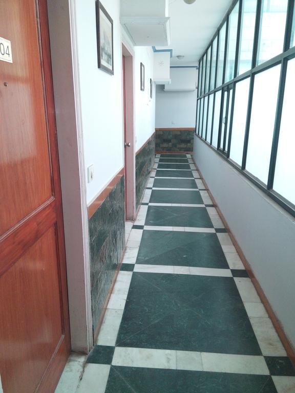 Hotel Queens Residency Gurgaon Exterior photo